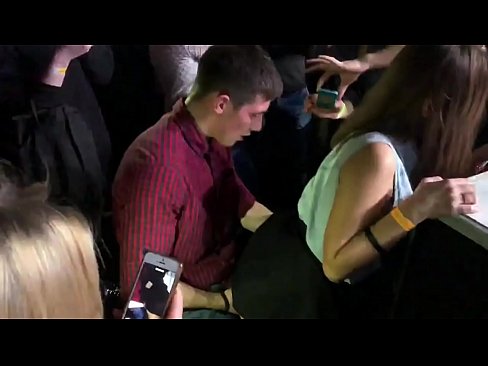 ❤️ sex tūturu i roto i te nightclub Russian. 18-tau-tawhito Russian kotiro i roto i te nono me te tara fucked i roto i te nightclub Karekau Kounga i mi.milfnut-net.ru